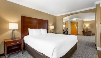 Comfort Inn & Suites Redwood Country